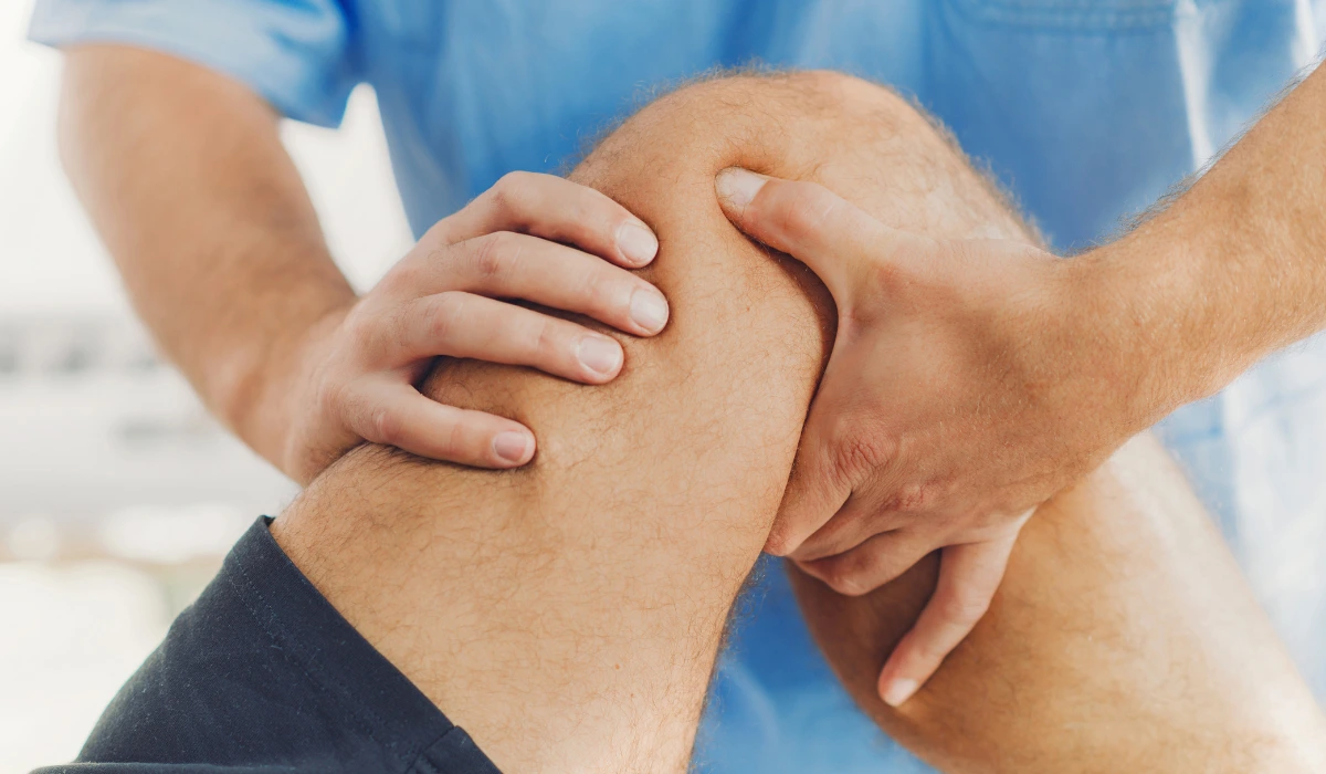 Chiropractor and patient 4